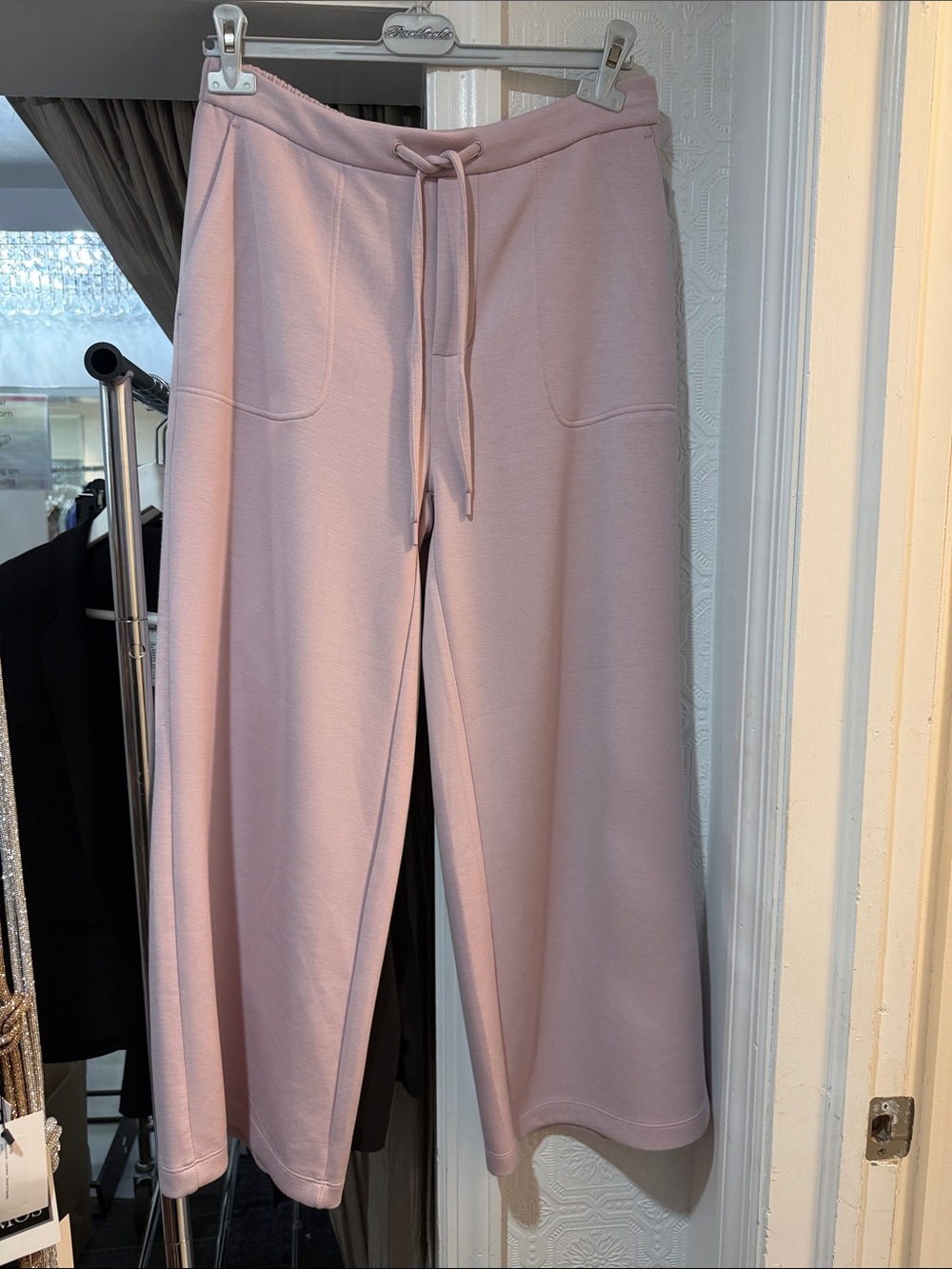 Liverpool Wide-Leg Drawstring Lounge Pants with front pockets - Pink